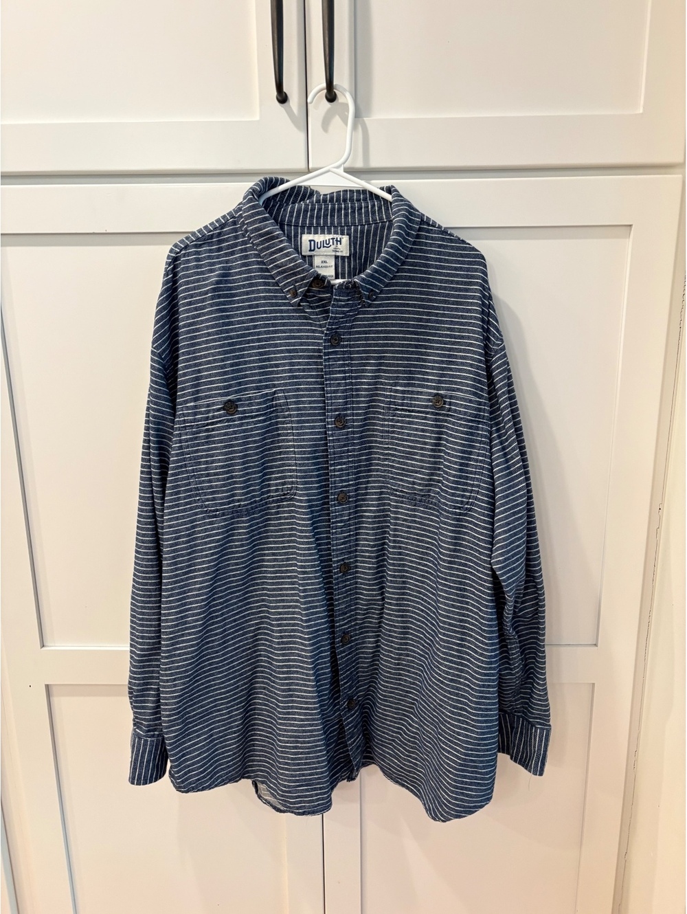 Duluth Trading Co. Men's Relaxed Fit 2XL Blue Striped Button-Up Shirt